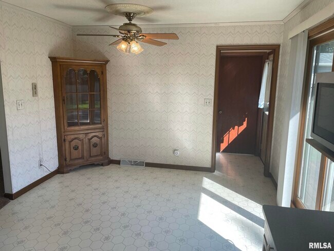 Building Photo - 4625 Candlelight Dr