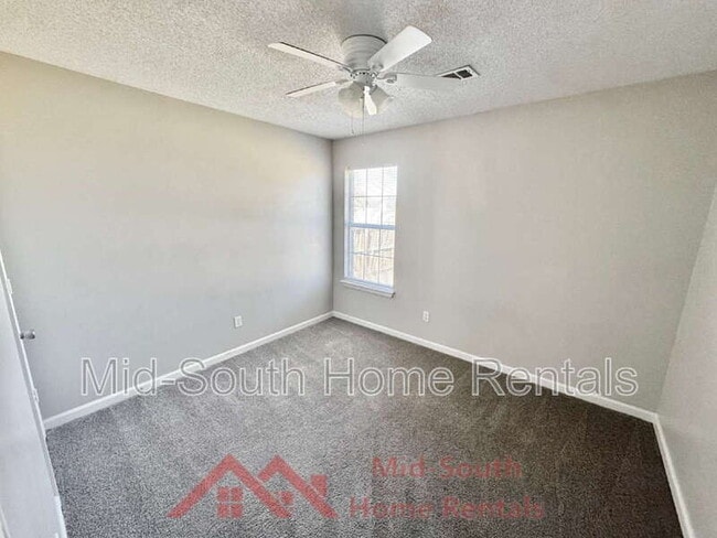 Building Photo - 55 Oakridge Cove
