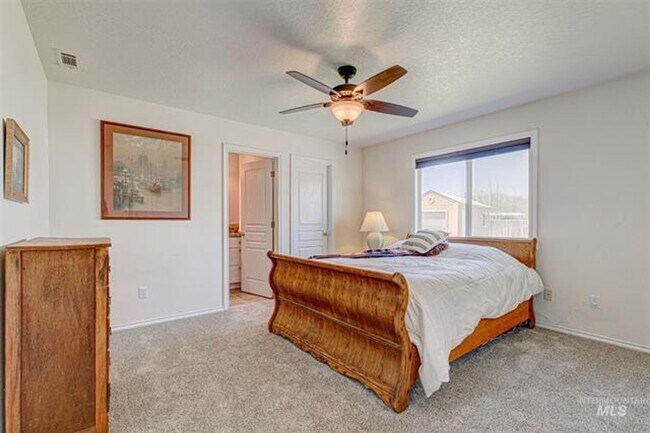 Building Photo - Newly Updated Nampa Cutie!