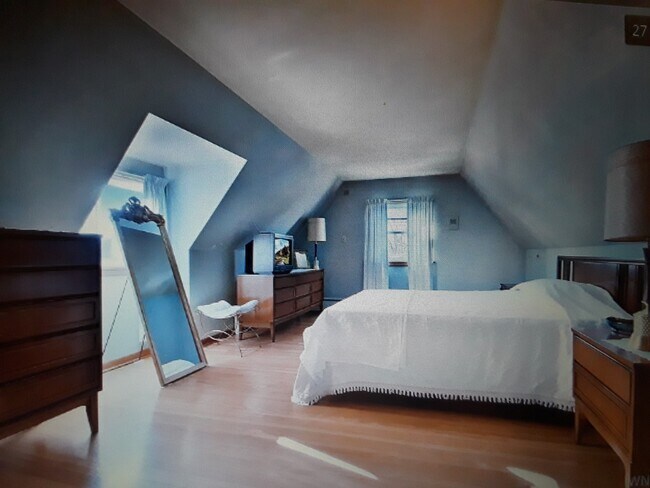 badroom 1 - 2203 Forest Ave