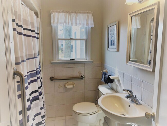 Building Photo - 710 Boston Blvd