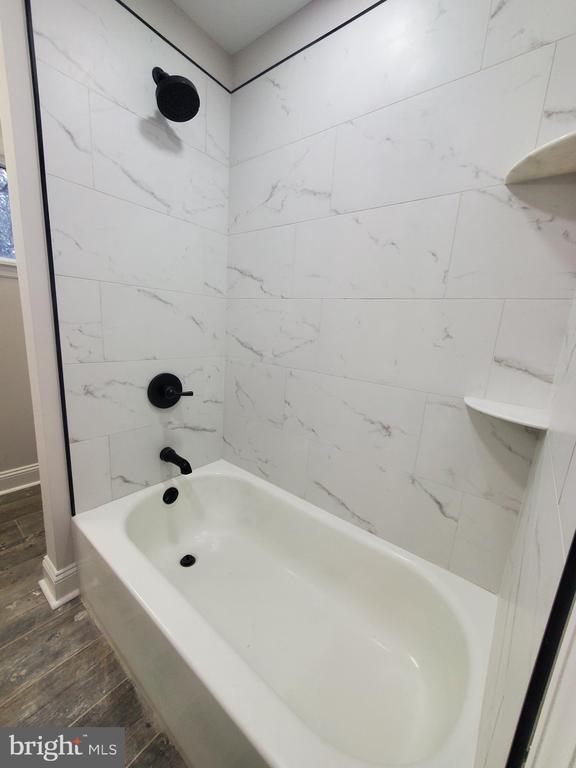 Building Photo - 9 Butler Ct