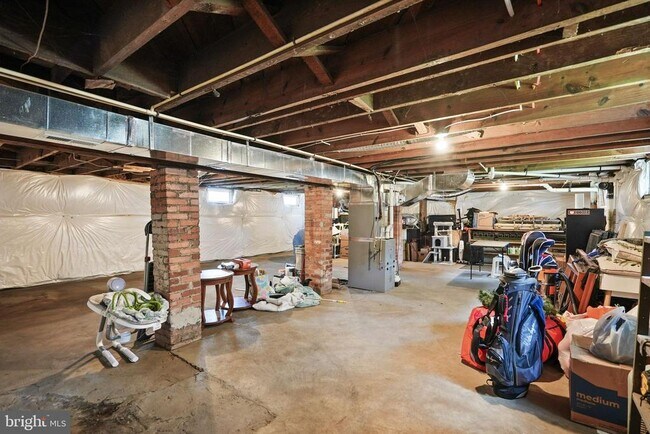 Building Photo - 580 N Braddock St
