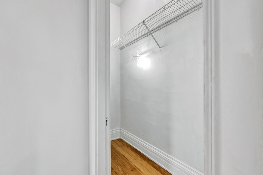 Building Photo - 2030 Scott Blvd