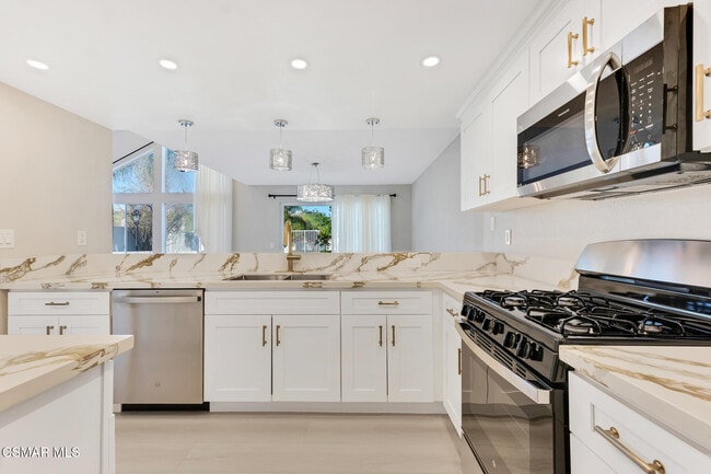 Building Photo - 24739 Vía Madera