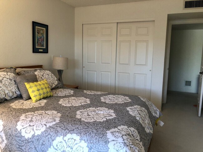 Building Photo - 2639 Leisure World