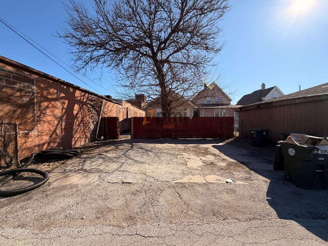 Building Photo - 3708 Ivy St