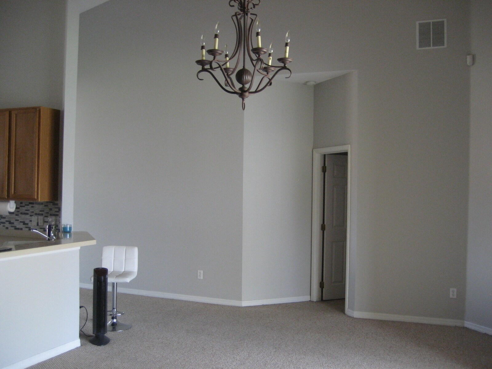 Family Room - 3924 Hollow Crossing Dr