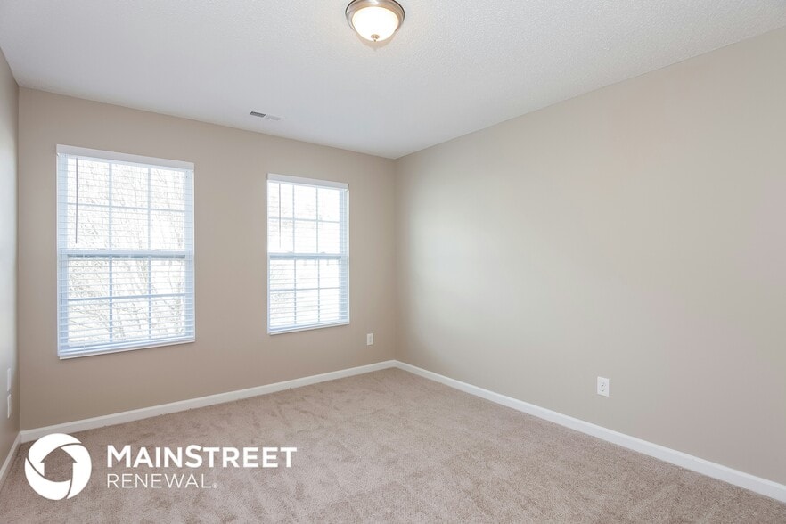 Building Photo - 2728 Highland Park Dr
