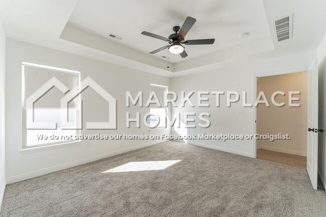 Building Photo - 2520 Lawton Dr