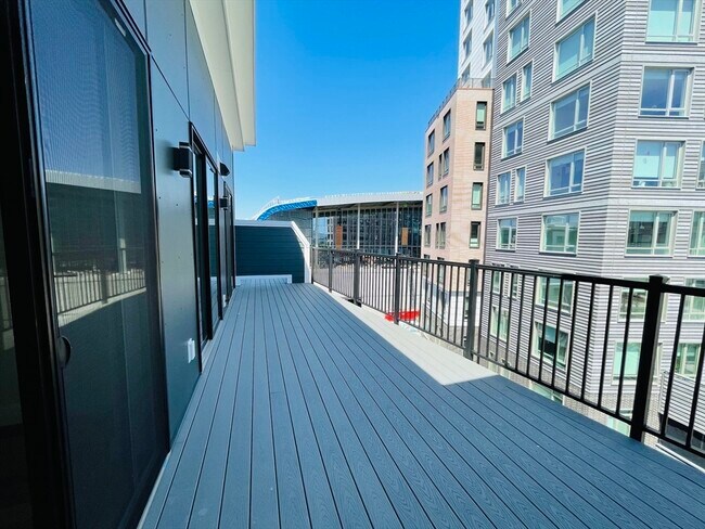 Building Photo - 50 Hichborn St