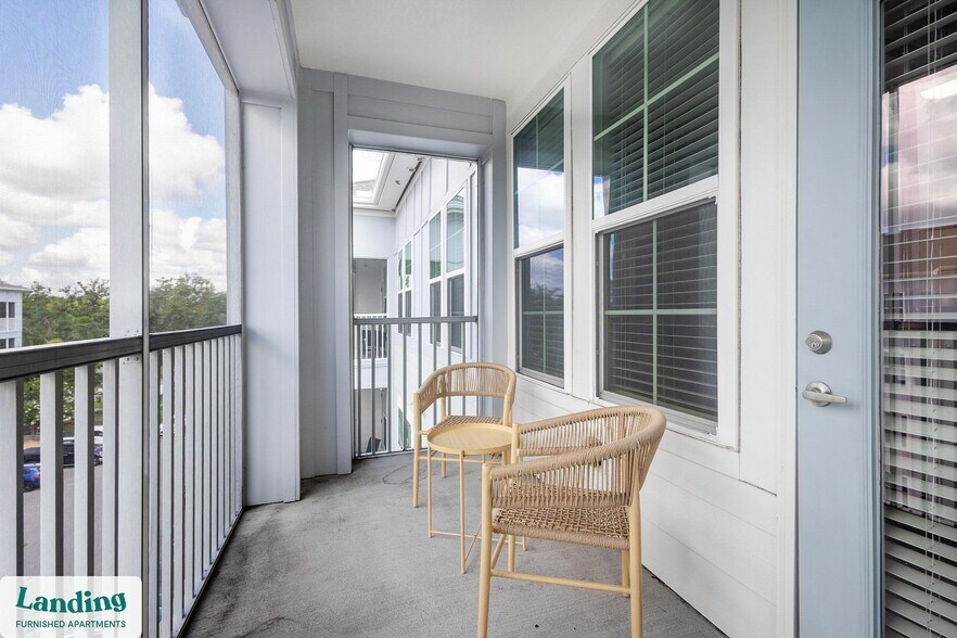 Building Photo - 2300 Tapestry Park Dr