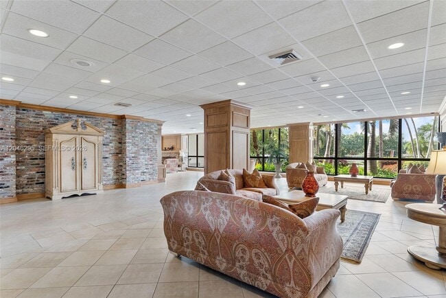 Building Photo - 5100 N Ocean Blvd