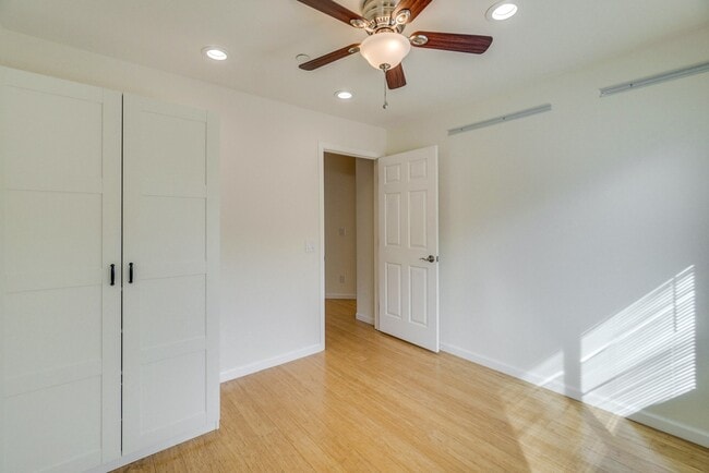 Building Photo - Beautiful 2 Bed/1 Bath Home only Blocks From Downtown Sunnyvale