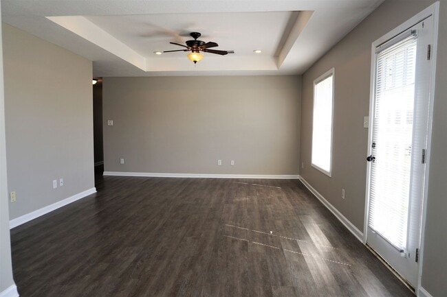 Building Photo - 3 Bed 2 Bath Home in Valley View District