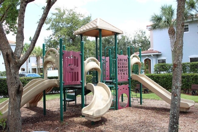 Building Photo - 149 Gramercy Square Dr