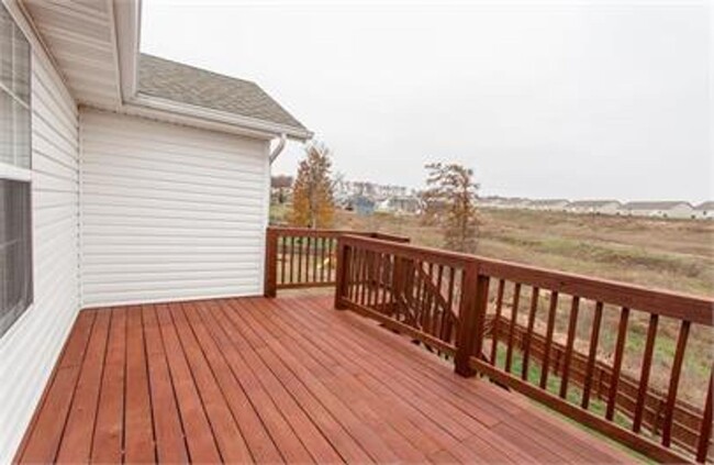 Building Photo - 123 Lyle Curtis Cir