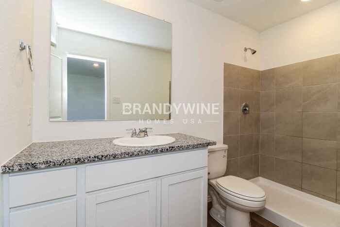 Building Photo - 1432 Silver Oak Ln