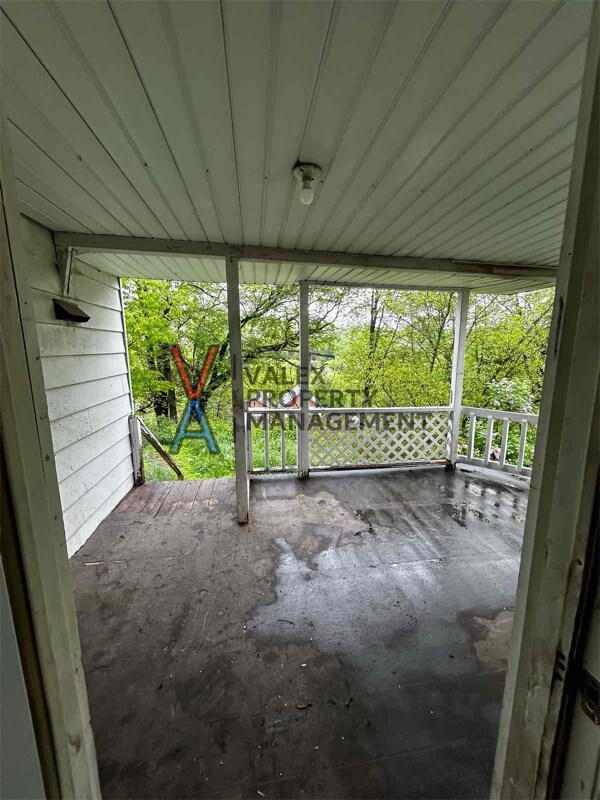 Building Photo - 34 cemetery street