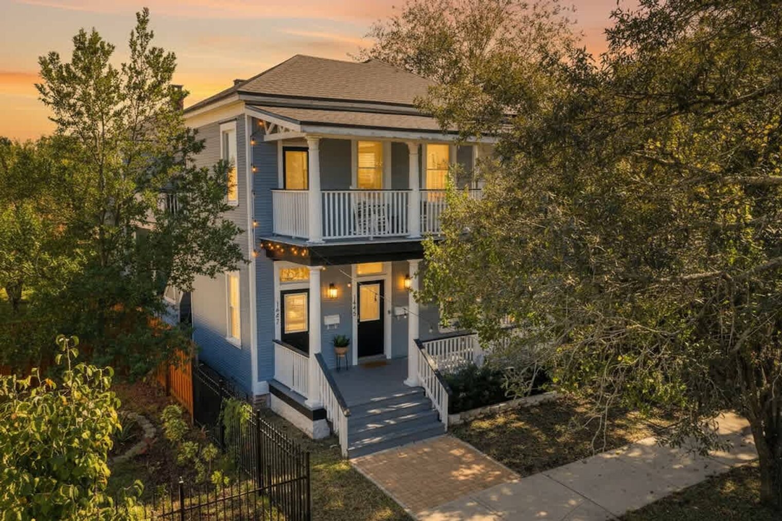Building Photo - 1445 N Laura St
