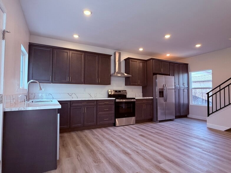 Building Photo - 5664 Campanile Way