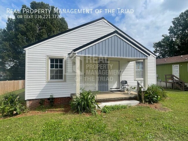 Building Photo - Studio Duplex 1bd/1ba Unit in Thomasville