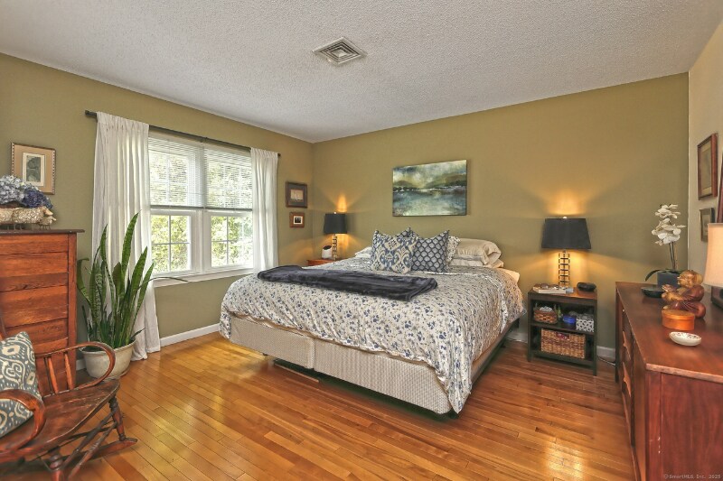 Building Photo - 83 Quarry Village Rd