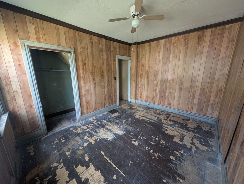 Building Photo - 1214 W Butler St