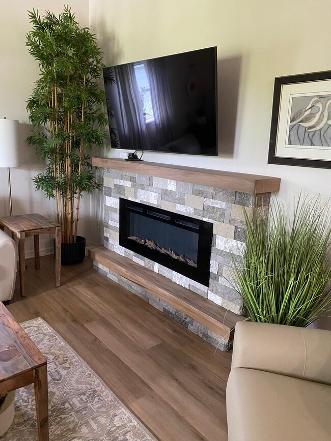 Building Photo - 17326 Whitewater Ct