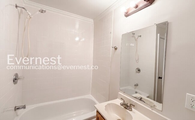 Building Photo - 5207 Evitt St