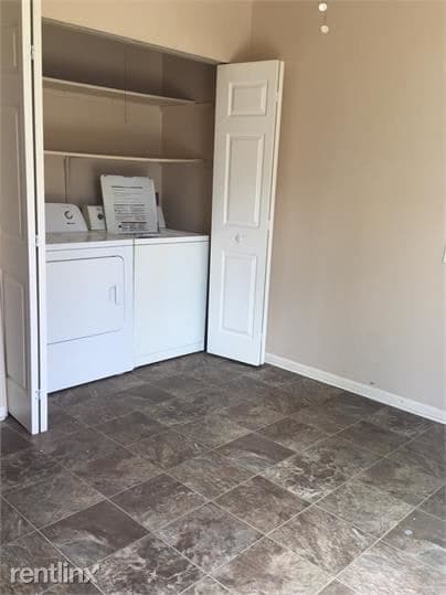 Building Photo - 2 br, 1 bath Apartment - River Life 519