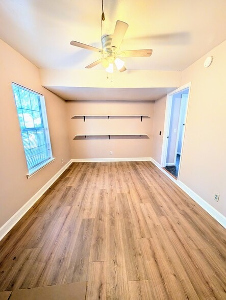 Additional bedroom - 110 W White Hawthorne Dr