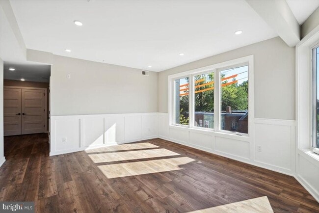 Building Photo - 3801 Hamilton St