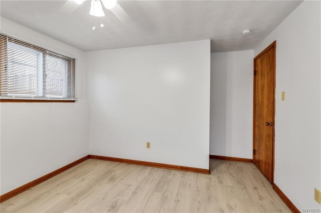 Lower Bedroom - 28 Mead St