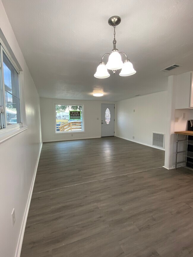 Building Photo - 12120 71st St E