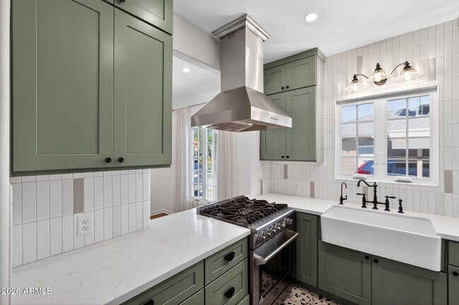 Building Photo - 311 West Campbell Ave