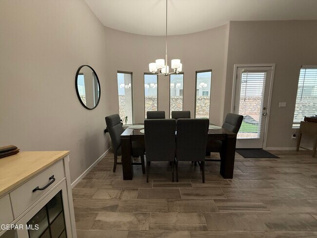 Building Photo - 13841 Paseo Central Ave