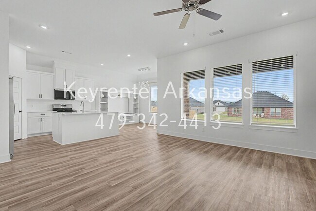 Building Photo - 407 W Taverner Xing