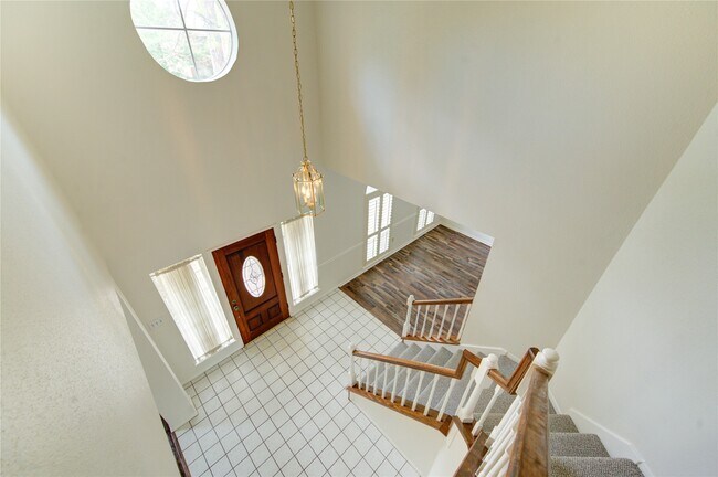 Building Photo - 14823 Atterbury Dr