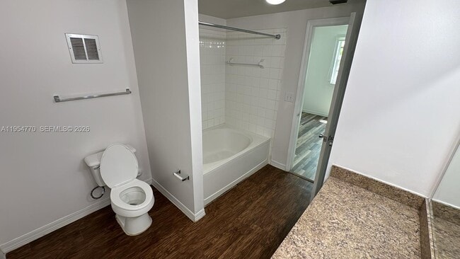 Building Photo - 160 SW 117th Terrace