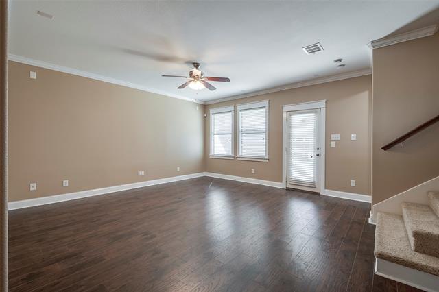 Building Photo - 15521 Landing Creek Ln