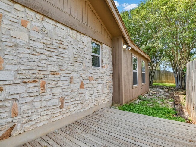 Building Photo - 7310 Inspiration Dr