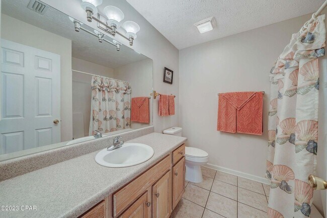 Building Photo - 2 bedroom home in Palm Cove Community