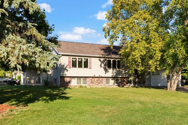 Building Photo - 507 Bayfield Dr