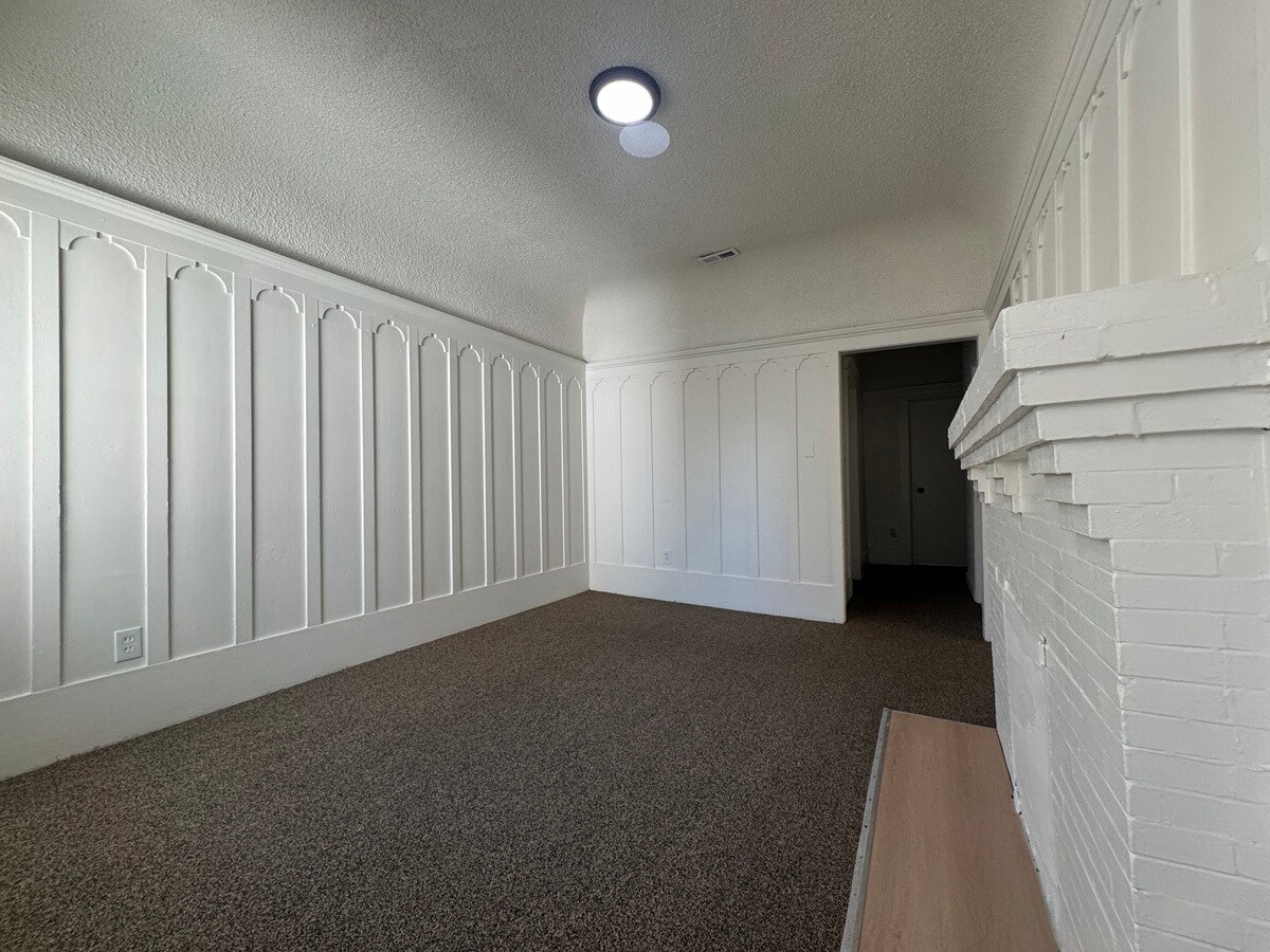 Building Photo - 3641 West St