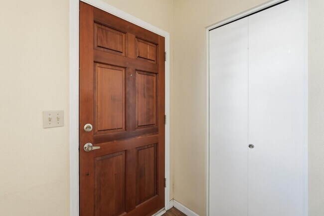 Building Photo - 2929 E Broadway Rd