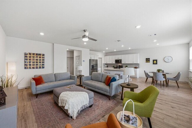 Building Photo - 7511 Traylor Cv
