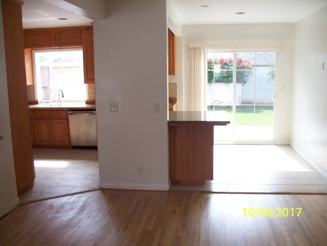 Building Photo - 12566 Woodbine St