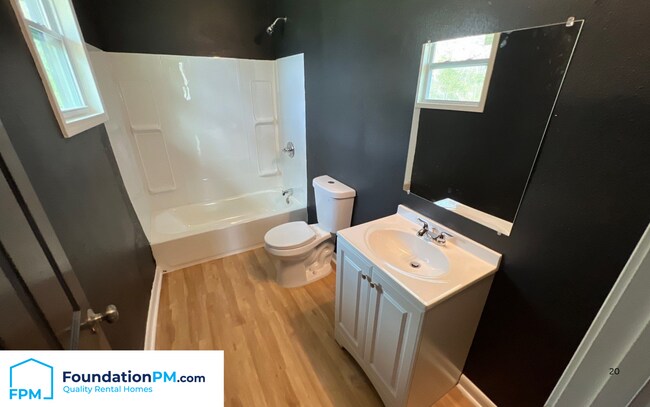 Building Photo - 1191 Sylvan St