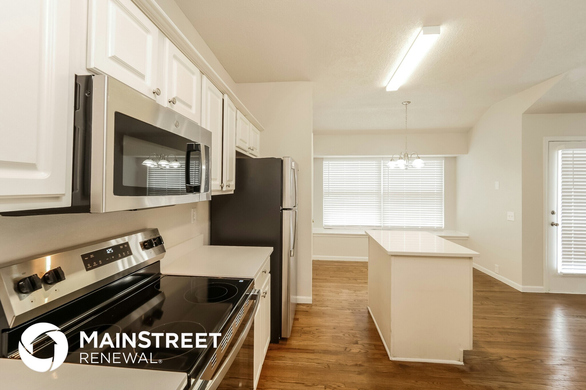 Building Photo - 2121 SE 7th St